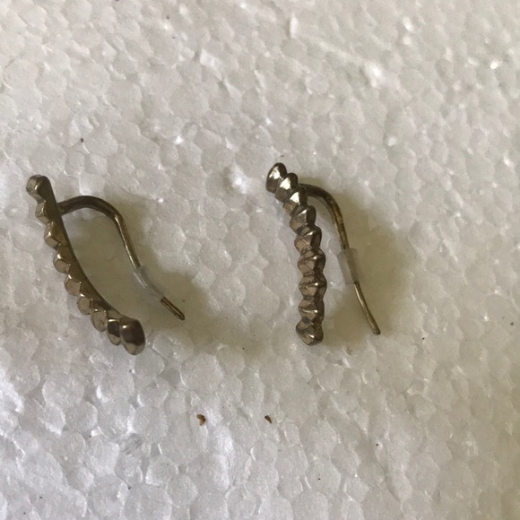 Earring - Picture 3 of 4